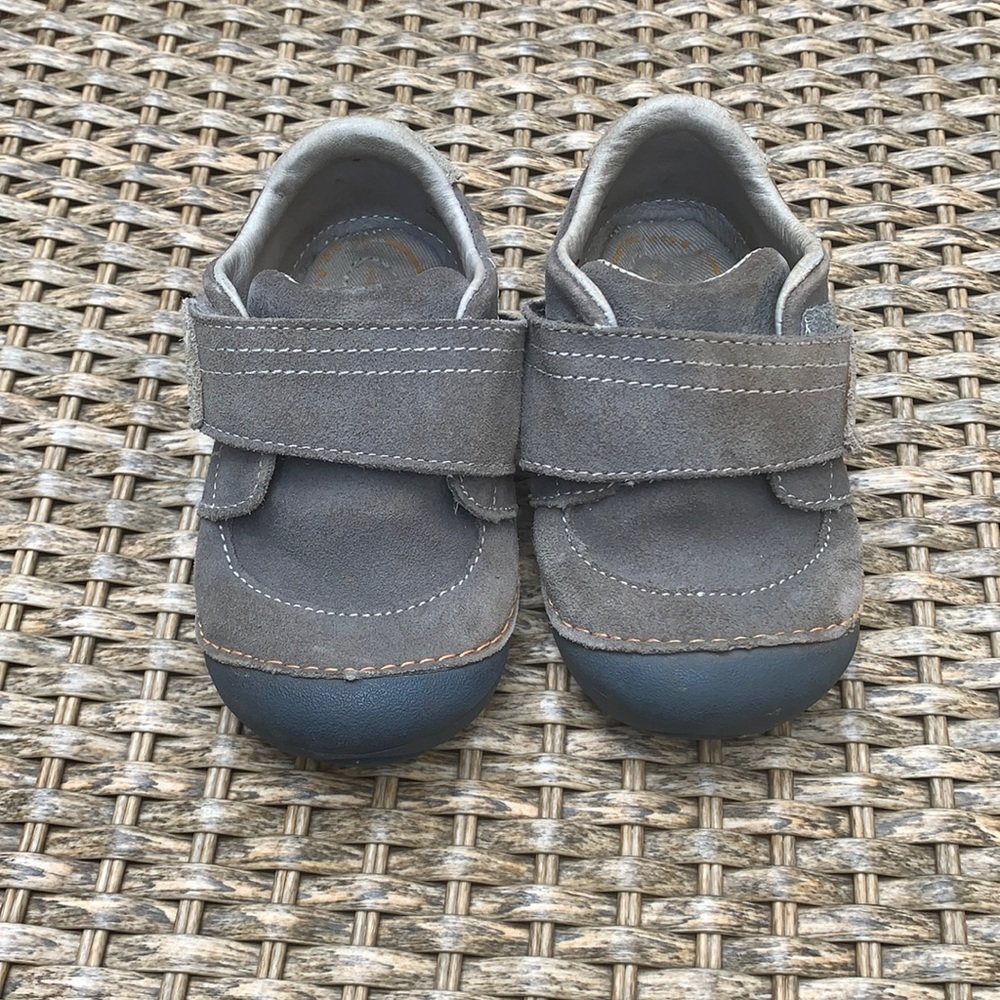 Stride Rite early walkers size 6